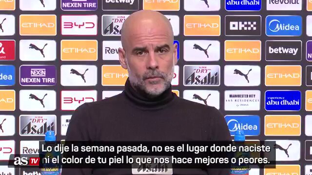 Pep Guardiola sobre el racismo contra Vinicius: "Es una realidad en nuestra sociedad, no solo en el fútbol. Tenemos que solucionarlo en las escuelas. Tenemos que pagar más a los profesores, son las personas más importantes. Hay que pagarles más a ellos, no a los entrenadores"
