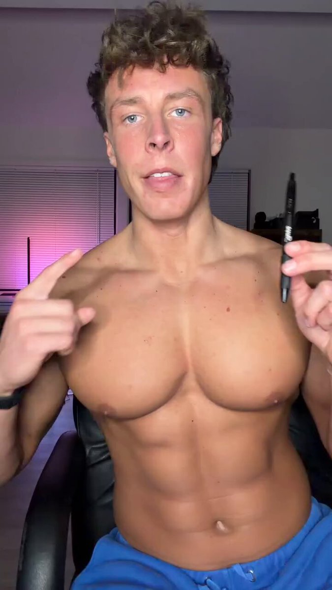 Abracadabra . . . #pecs #chest #magic #chestday #muscle