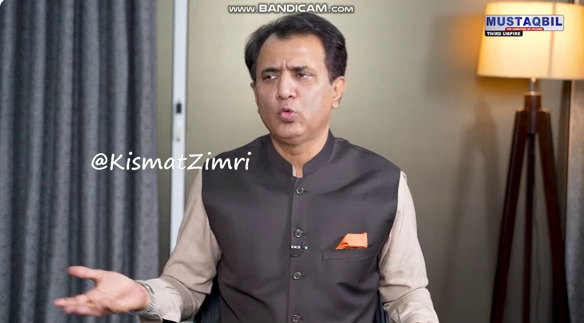 یہی بات کچھ جذباتی سوشل میڈیا والے سخت الفاظ میں کردیتے ہیں تو انہیں غداری کے سرٹیفیکیٹ بانٹنے والا قرار دیا جاتا ہے حبیب اکر جیسی معتدل شخصیت کے پاس بھی الفاظ ختم ہوگئے ہیں کہ پی ٹی آئی کے اندر بزدلوں کو آخر کیا نام دیا جائے!
