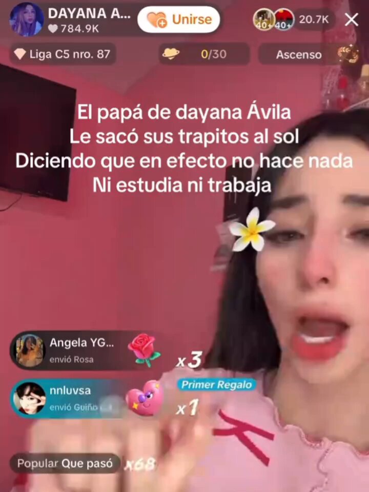 🚨 Heroe : El padre de esta tiktoker con millones de seguidores la confrontó y la corrió de su casa. 😳 La tipa ni lavaba un plato y menos atendia a su mascota. 🙄 #TioTendencias #TikTok
