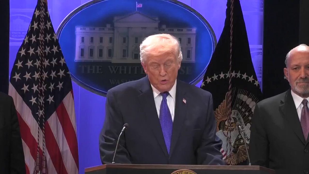 🔴#SONDAKİKA | ABD Başkanı Trump: Bu kararla artık düşmanlarımız çok mutlu. •⁠ Bu kararı veren bu hakimler ülkemizin utanç kaynağı. Buna karşı yapılacak bir şey maalesef ki yok. •⁠ Kararın saçmalığını size anlatayım. "1 dolar bile kullanamazmışım." Bence bu bizim ülkemizi değil başka ülkeleri korumak için aldı. •⁠ Aslında bu hakimler bunu istiyor olabilir. Aslında tüm ülkeleri ortadan kaldırabilirim. Tüm yaptırımları uygulayabilirim ancak 1 dolar alamazmışım. •⁠ Bu vatansever bir hareket değil. Ben büyük farkla kazandım çok fazla hile olmasına rağmen kazandım. •⁠ Bu hakimler de bu azınlıktan korkuyorlar. Önemli bir davaydı benim için. Bu ülkenin güvenlik çıkarlarıyla ilgiliydi. •⁠ Bu kadar iyi gidilen başka dönem olmamıştı. Ben ülkeyi iyi yapmaya çalıştım. •⁠ 4 yılda yapılamaz denileni 1 yılda yaptık. Ben 8 savaşı bitirdim. •⁠ Bu karara karşı çıkan hakimlere çok büyük saygı duyuyorum. Başka alternatifler bulacağız ve milyarlarca para bulacağız. •⁠ ABD Başkanı olarak çoğu şeye ihtiyacım var ama 10 dolar bile alamazmışız. Önemi yok ama güçlü alternatiflerimiz var. •⁠ Bizi durduramayacaksınız.