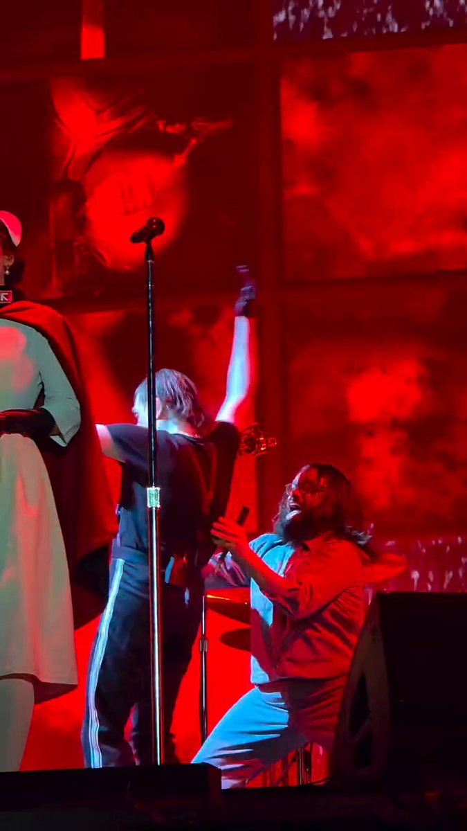 still not over gerard going “oh mai god that was so much fun 😆 oh MAI GOD that was SO MUCH fun 😆”…. MY HEARTTT HER VOICEEEE IN IT AWWW