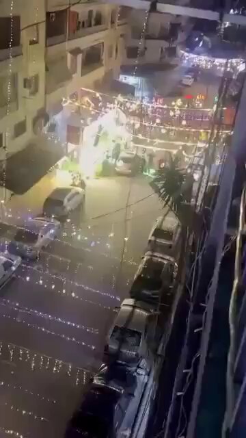 مسحراتي في سوريا يدعوا الناس الى السحور بطريقة قد تزعج الممثل بشار اسماعيل