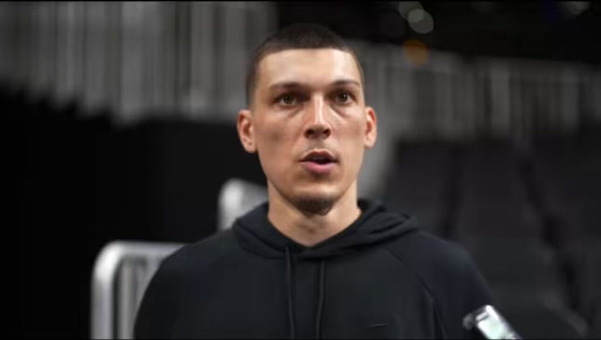 Tyler Herro asked if his ribs are 100% healed: “I don’t know. I haven’t looked at my ribs. We haven’t done another image but I feel good. I’ve taken some hits there in the last couple days and it feels 1000x better than it did prior. So I feel good, idk what the actual rib looks like” (Via Miami HEAT YT)