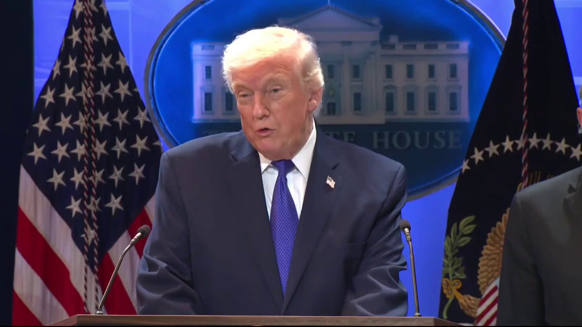 ¡ALERTA! Trump lo dice claro y sin rodeos: "Quería portarme bien y no influir en la decisión de la Corte Suprema. Quería ser un buen chico porque entiendo que son muy fáciles de influenciar." ¡El mensaje es cristalino!