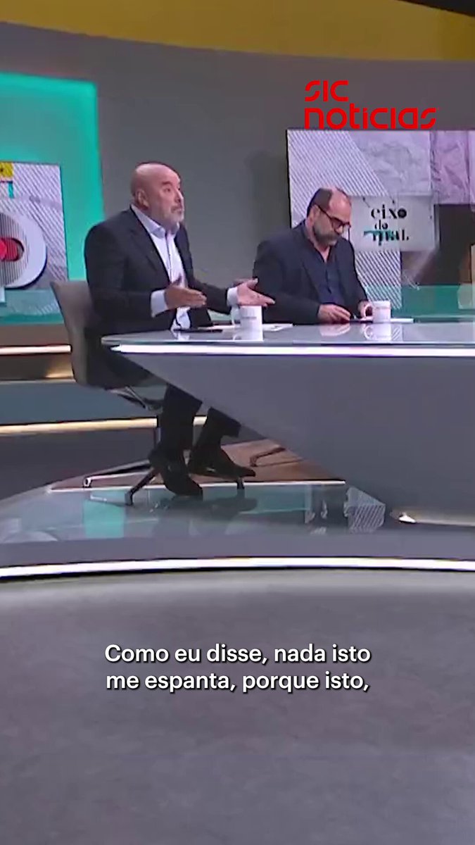 O comentador SIC, Pedro Marques Lopes, no programa 'Eixo do Mal', falou sobre o recente caso dos alegados insultos racistas dirigidos por Prestianni, jogador do Benfica, a Vinicius Júnior. Saiba mais aqui: #benfica #andreventura #slb #realmadrid #futebol #viniciusjunior #desporto #portugal #new #sicnoticias