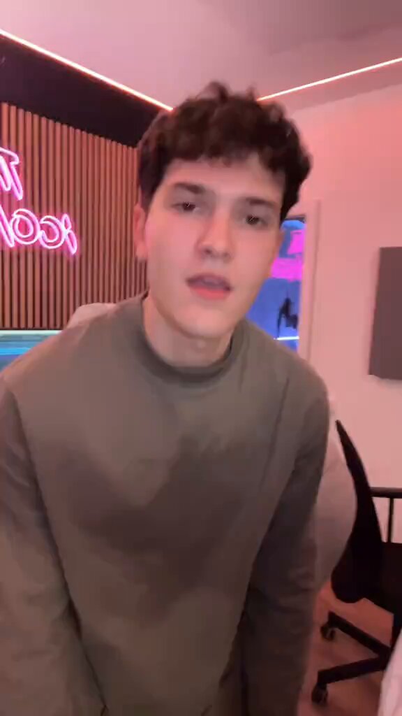 📲 | Crespo nos sube este Tik Tok en el estudio con Vicco!! 🔗: