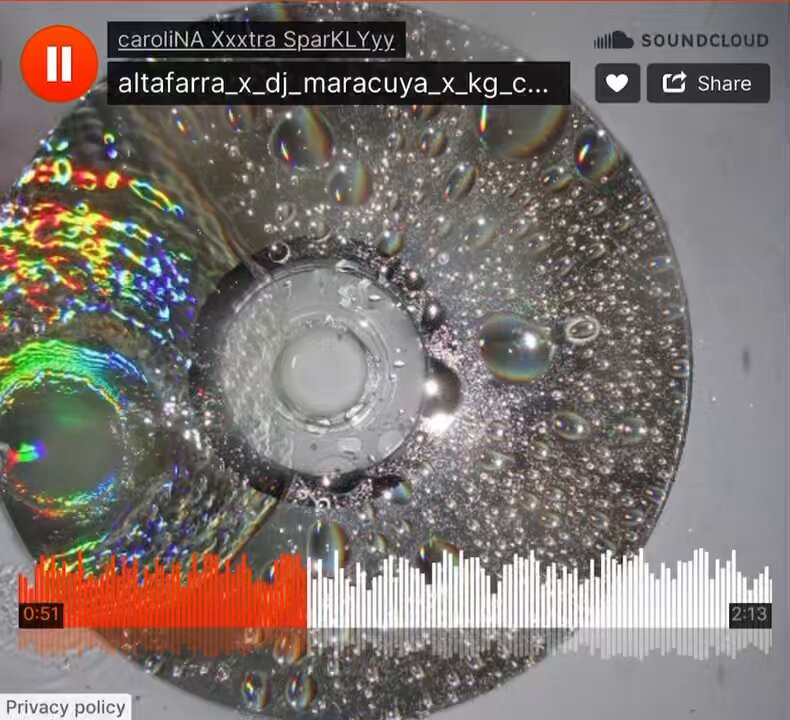 Karol G reveló que grabó un mix inspirado en un remix que descubrió en TikTok y lo compartió con sus seguidores a través de SoundCloud.