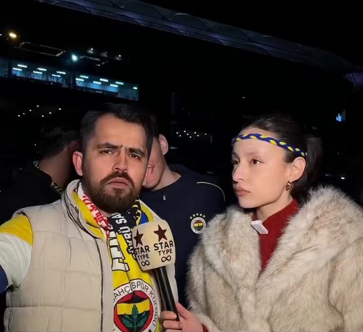 🗣️ Taraftar: “Bazı paralı taraftarlar var, hoca istifa, Saran istifa diyorlar. Mavişi mi özlediniz ? Geri mi getirsinler ? 7 senedir o yönetimin yapamadığını bu yönetim 3-4 ayda yaptı.”