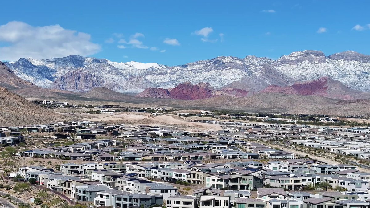 Snow at Red Rock and Mount Charleston. The Spring Mountains received a nice coating of the white stuff last night. If you are headed to Lee Canyon, pay attention to the roads and make sure your vehicle is 4WD/AWD or have tire chains.