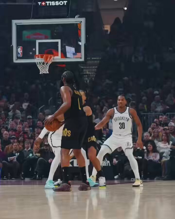 James Harden just made a post on Instagram that was made up of 4 sweet assists from last night’s game. Remember though, he is such a ballhog, and a locker room cancer.
