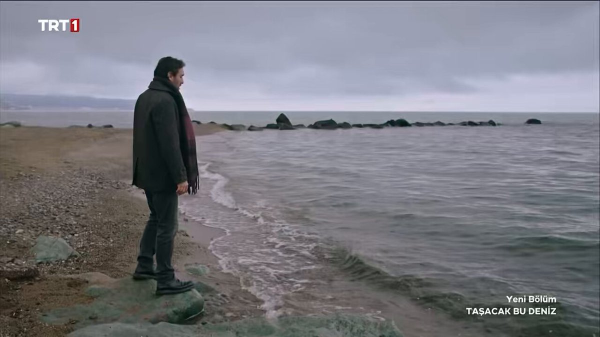 bir memleket bi adama ne kadar çok yakışabilirse karadeniz ve şarkıları bu adama o kadar yakışıyor