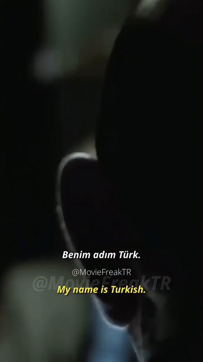 Benim adım Turkish! 🇹🇷 “Benim adım Turkish.” Film başlarken bu cümleyi duyuyoruz. Peki neden adı Turkish? 🤔 🎬 Snatch (2000) 🎭 Tür: Aksiyon, Komedi, Gerilim ⭐ IMDb: 8.2/10 🎥 Yönetmen: Guy Ritchie