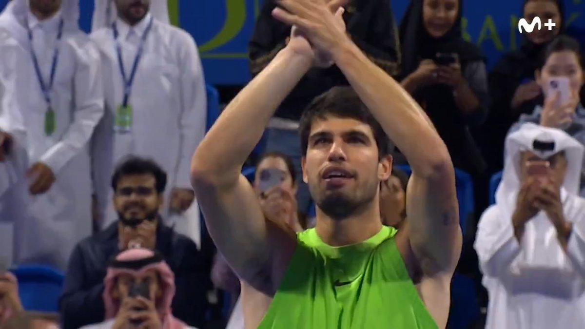 Una nueva final para Carlitos. ๐ช๐ Alcaraz doblega a Rublev y lucharรก este sรกbado por el trofeo de Doha. #LaPistaDelTenis