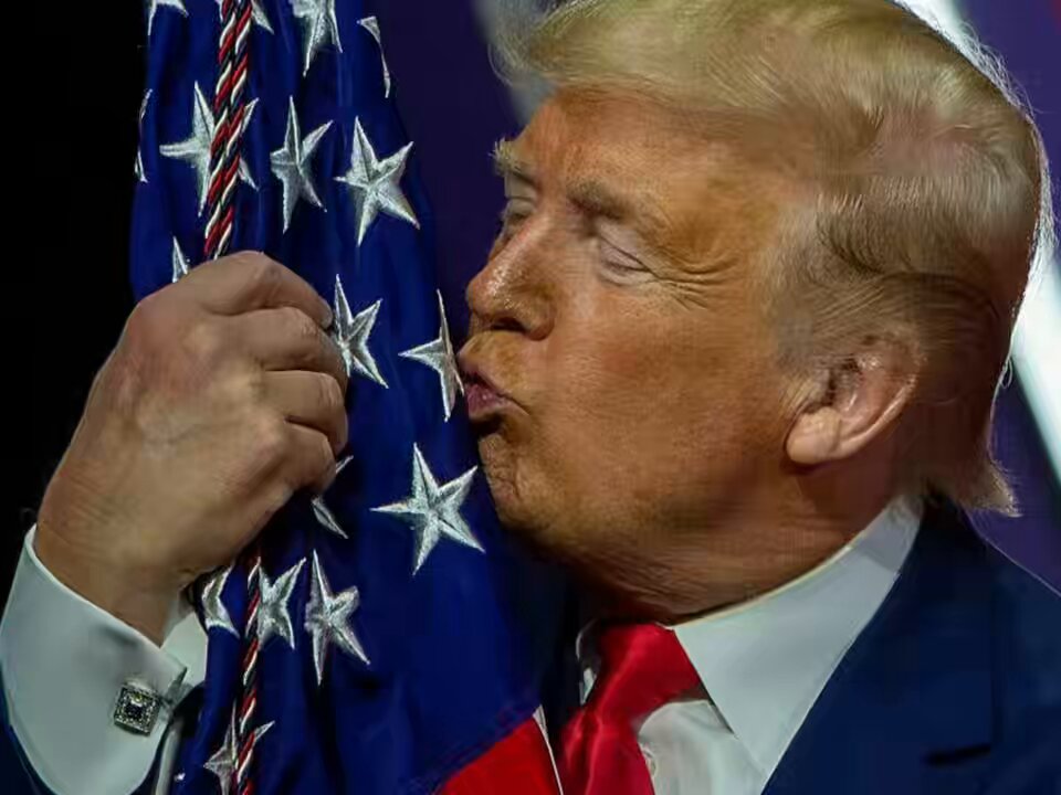 LETS FUCKIN BEAT THOSE MAPLE SYRUP LOVIN BAGGED MILK LOVIN STUPID ACCENT COMMUNIST MOOSE FUCKERS RAHHH 🇺🇸🦅