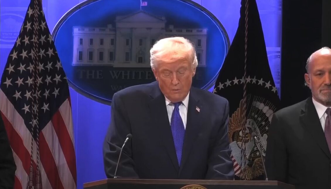 Gümrük tarifeleri mahkeme tarafından geçersiz kılındı. ABD Başkanı Donald Trump, kararın ardından bahse konu duruma çok sert tepki gösterdi. Donald Trump: "Bu kararı veren hakimler, ülkemizin utanç kaynağıdır. Bu duruma karşı yapılacak bir şey maalesef ki yok! Gümrük tarifeleri, bitirdiğim 8 savaşın 5'ini sonlandırmak için kullanıldı. Hoşunuza gitse de gitmese de 8 savaşı bitirdim. Büyük savaşları bitirdim. Nükleer de olabilirlerdi!" Donald Trump, Yüksek Mahkeme'nin iptal ettiği gümrük vergilerinin yerine uygun alternatifler kullanacağını söyledi.