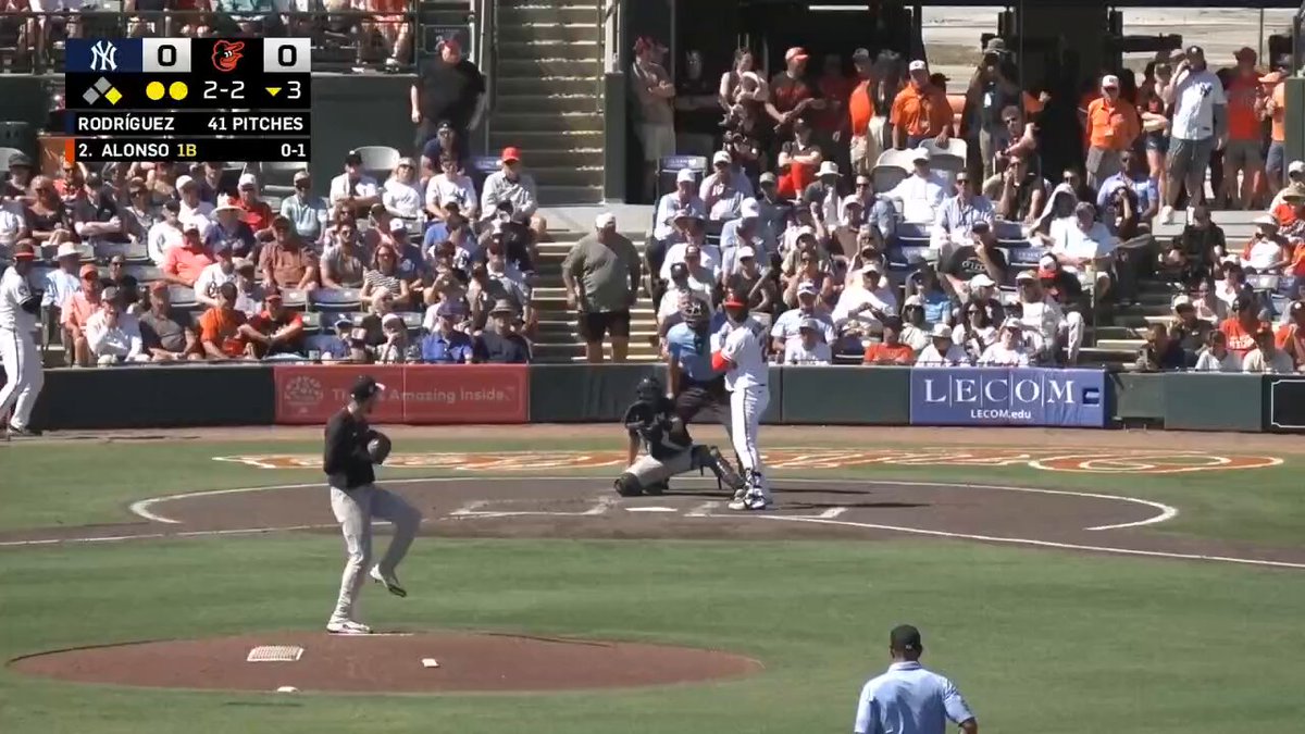 Kenedy Corona with the diving catch 🔥