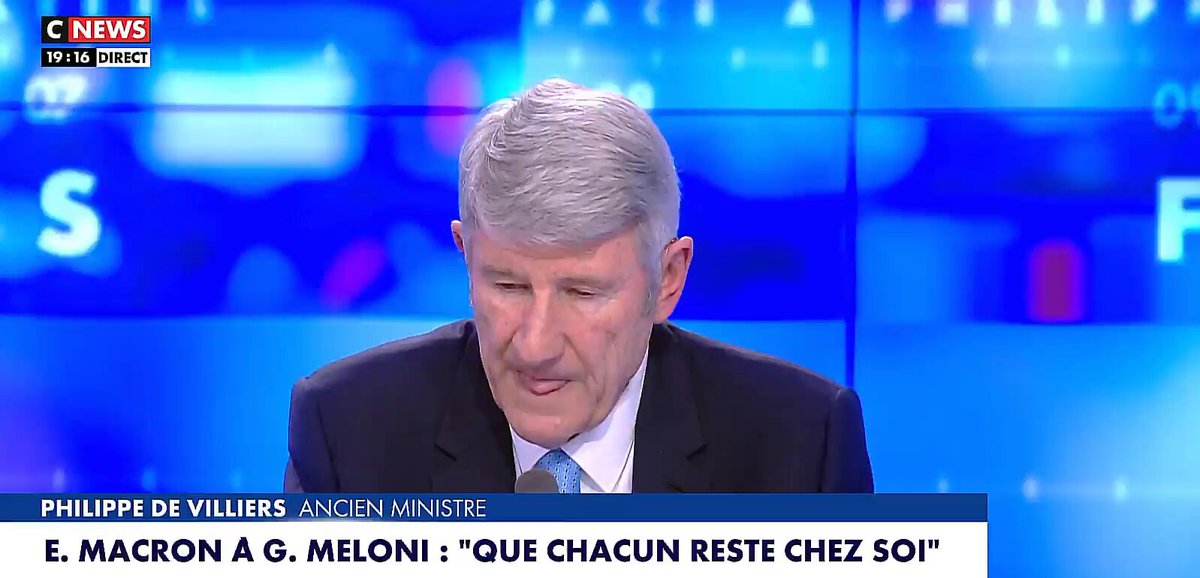 🗣️Philippe de Villiers : "Macron explique à Giorgia Meloni, c'est pathétique : il faut respecter la frontière, c'est bien la 1ère fois que j'entends Macron demander qu'il faut respecter la frontière. Et il l'accuse d'être nationaliste, évidemment, lui, il a largué la 🇫🇷 puisqu'il a transmis tout le pouvoir à Bruxelles et bientôt le nucléaire! Il a tout largué. Voilà, que lui qui a tout largué, ne connaissant plus le mot frontière, tout à coups il le réussite pour dire à Meloni, restez chez vous. Il a un mot malheureux : les moutons sont bien gardés. De gaulle disait les français sont des veaux, lui des moutons. Les moutons, c'est plus pratique, on peut les tondre plusieurs fois, le fisc. Il nous prend pour des moutons, il est en Inde et il parle des français comme des moutons. Quel mépris!"