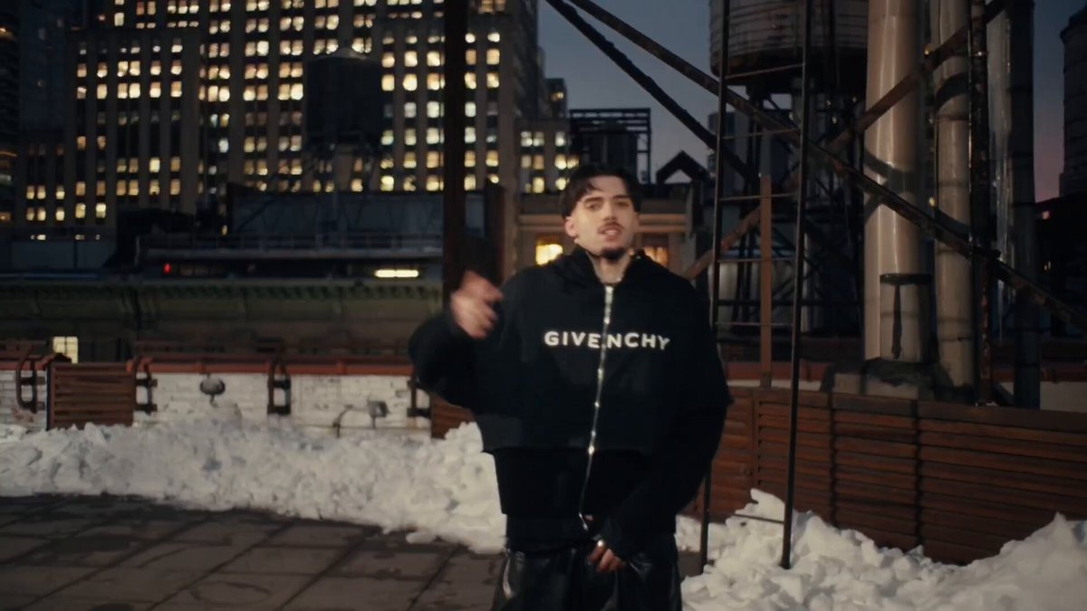Le clip de Mon Bébé Remix de Rnboi et Ayra Starr est disponible sur YouTube 👶🏻🇳🇬 Vôtre avis sur le clip ?