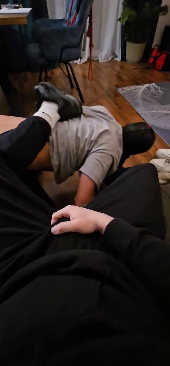 Jebana kurwa nadajesz sie tylko do jednego... Całość na moim OF #sneakers #gay #fetisch #feet #Master #sklave #slave #polandgay 🐽😈🇵🇱🐕‍🦺🐽😈🇵🇱🐕‍🦺🐽😈🇵🇱🐕‍🦺