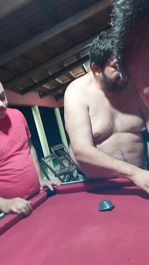Quem é tigrinho perto desse aí!!!