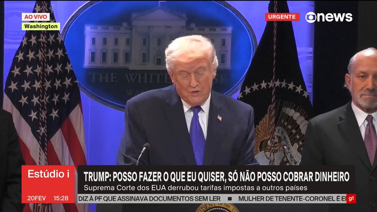 Depois de ter o tarifaço proibido pela Suprema Corte, Donald Trump diz que "temos alternativas poderosas" para driblar a decisão. De acordo com o presidente dos EUA, a proibição desta sexta-feira (20) deu a ele muito mais poder: "Agora a Suprema Corte me deu o poder de banir todas as coisas de entrarem no nosso país, destruir países estrangeiros. Um direito muito mais poderoso do que as pessoas achavam que tínhamos". ➡ Assista: #GloboNews #Estudioi #DonaldTrump #tarifaço #EUA