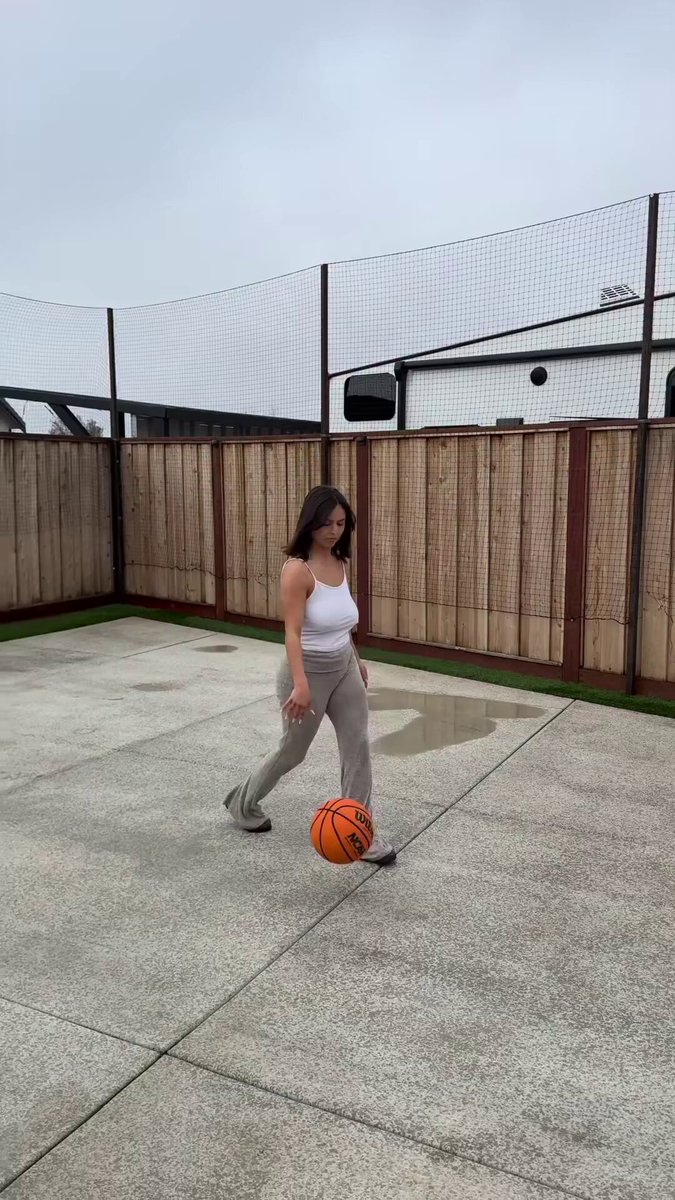 😭😭😭 The old 'dont wear a bra so we get more views' trick. 🤨 How many babies would u like as a FAMILY? vid from Taliya and Gustavo #girlfriend #boyfriend #couple #funny