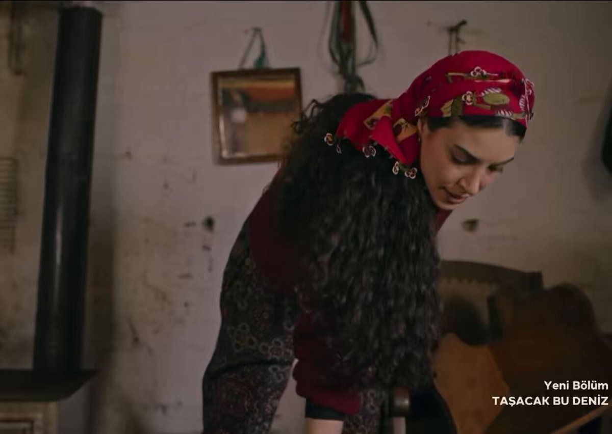 Esme kazana vurdum kalay diye türküye giriş yapınca şokum şaştı BU BİZİM TÜRKÜ TEORİLERİNİ DOĞRU MU YAPIYOR ŞİMDİ (onayladım gitti) #TaşacakBuDeniz