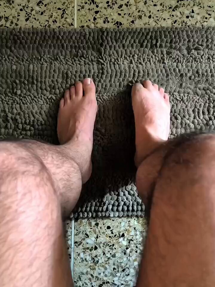 I would like a massage, I've been standing all day and they hurt a little. 👣