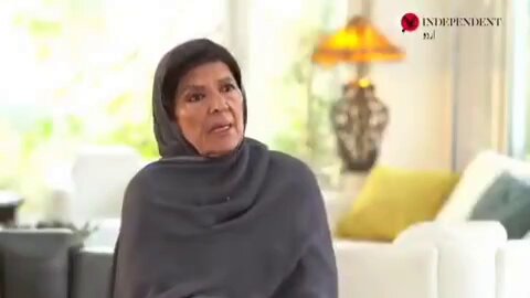 ہمیں بشری بی بی کی بیٹی کے ذریعے عمران خان کے تین پیغامات ملے ہیں میری بہنوں سے کہو کہ میرے لیے آواز اٹھائیں جن ڈاکٹرز نے میرا معائنہ کیا ان پر مجھے تسلی نہیں ہے عمران خان نے کہا ہے کہ میری آنکھ ٹھیک نہیں ہے