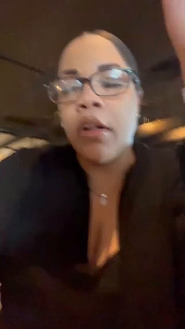 She saw Drake and asked him to take a shot with her. Drake initially declined cause to rush to catch a flight but then came back some time later saying his flight wasn’t ready so he had time to take a shot with her