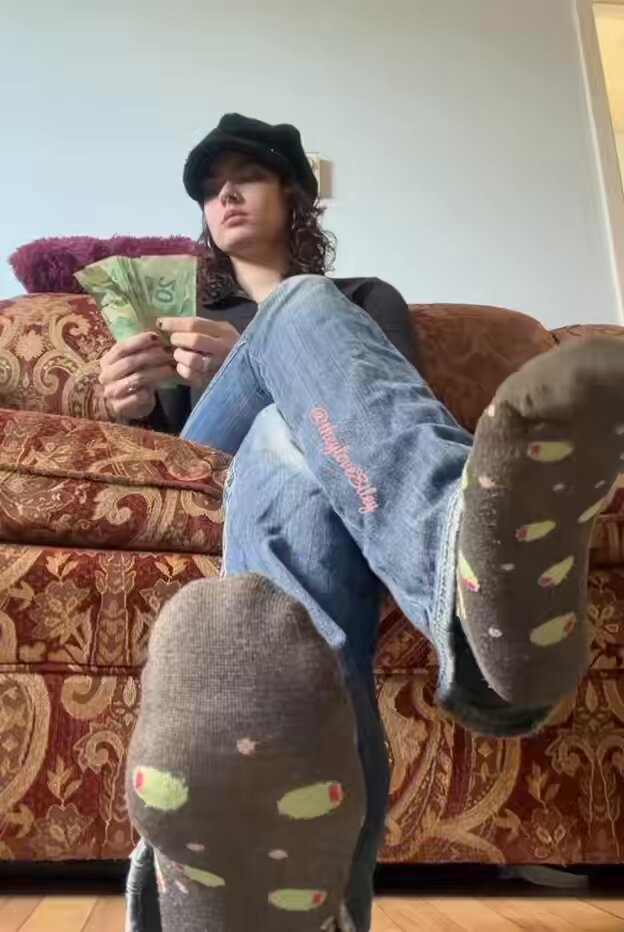 I live a life of luxury, you simp losers have NEVER heard of… because you’re too busy funding it! 😂
