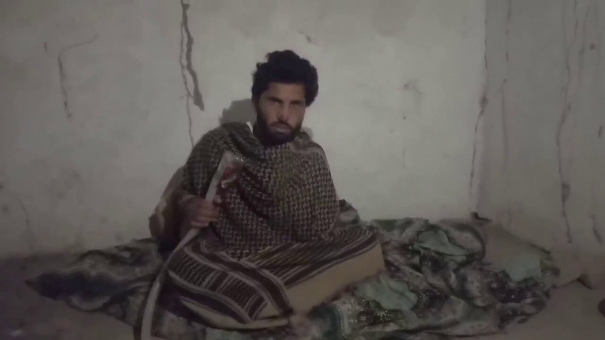 باؤلنگ کروانے والی جس بچی کی ویڈیو بنا کر سوشل میڈیا پر وائرل کی تھی اُسے طالبان نے اغوا کر لیا ہے وزیرستان کوئی نیپال میں نہیں بلکہ خیبرپختونخوا میں ہے جہاں کا بے غیرت وزیراعلی کہتا ہے آپریشن نہیں کرنے دوں گا طالبان کا امارا کلچر ایک ہے جنہیں شفیع جان دہشتگرد بھی نہیں کہتا