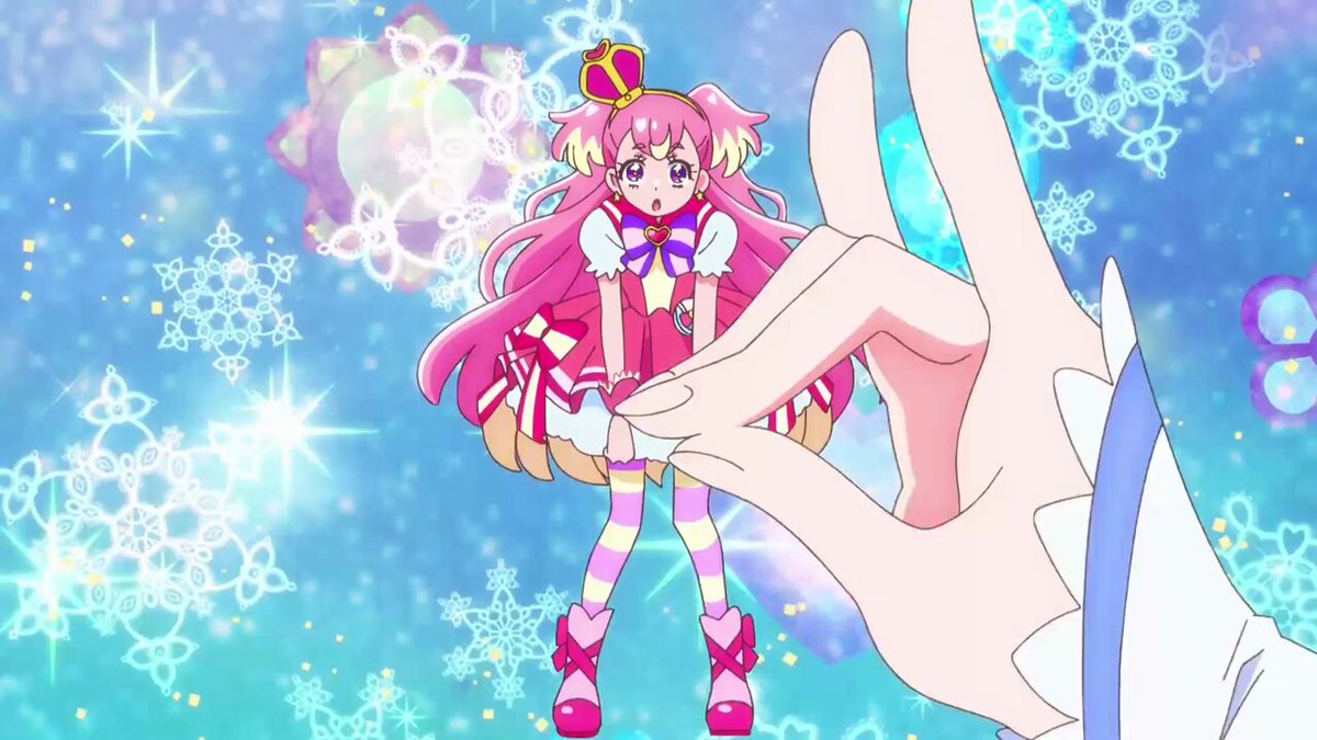 Komugi se ha hecho una con el viento, Komugi se ha convertido en una rueda ¡Es Komugi-Rueda!. 🛞🐶🤣 Se esta divirtiendo mucho jugando con el Garugaru Kirarin Panda. ☺️🐼🛞 #precure