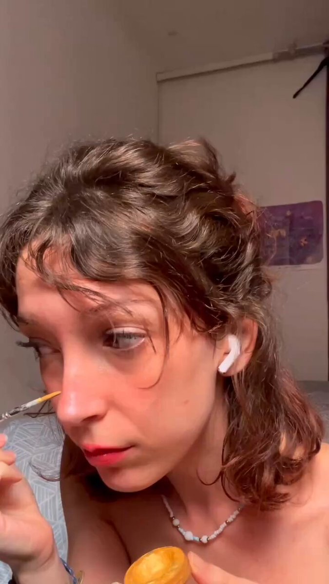 Yo La ptite vidéo que je remets par ici (Et si vous pouvez, essayez c’est cool comme moment + ça fait des photos sympas à faire 🌸)