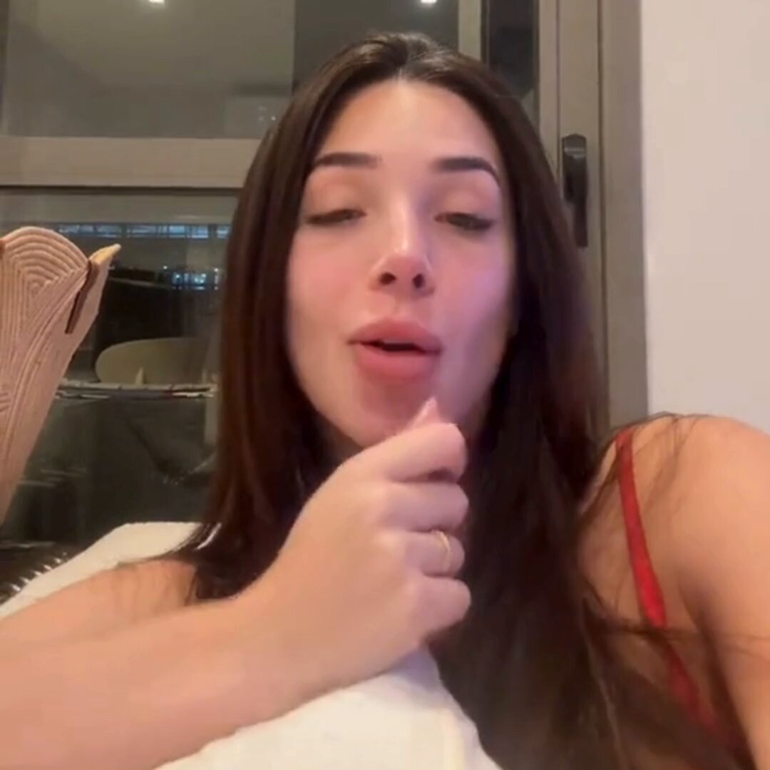 Ex-pobre revela coisas que não faz e não come mais após conseguir condições financeiras: "Não pego mais uber X. Não gosto de lavar meu cabelo com pantene, minha cabeça uma vez ficou dura de tanto pantene. Não ando mais de transporte publico"