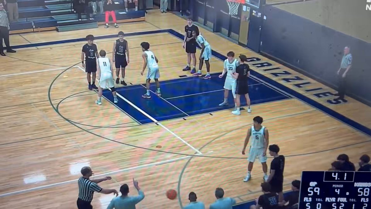 Game winning slob from LW. Staudacher used Hunt well as a decoy to get the layup for sr. Phipps!