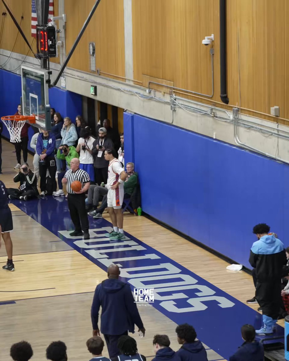 Tyran Stokes inbounds pass off defender to himself 💥