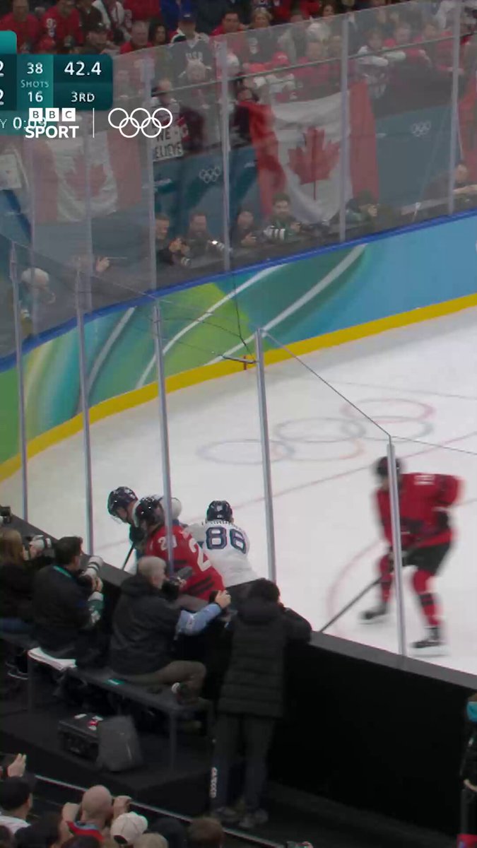 Canada reached the gold medal match in very dramatic fashion! 🤯⏲️