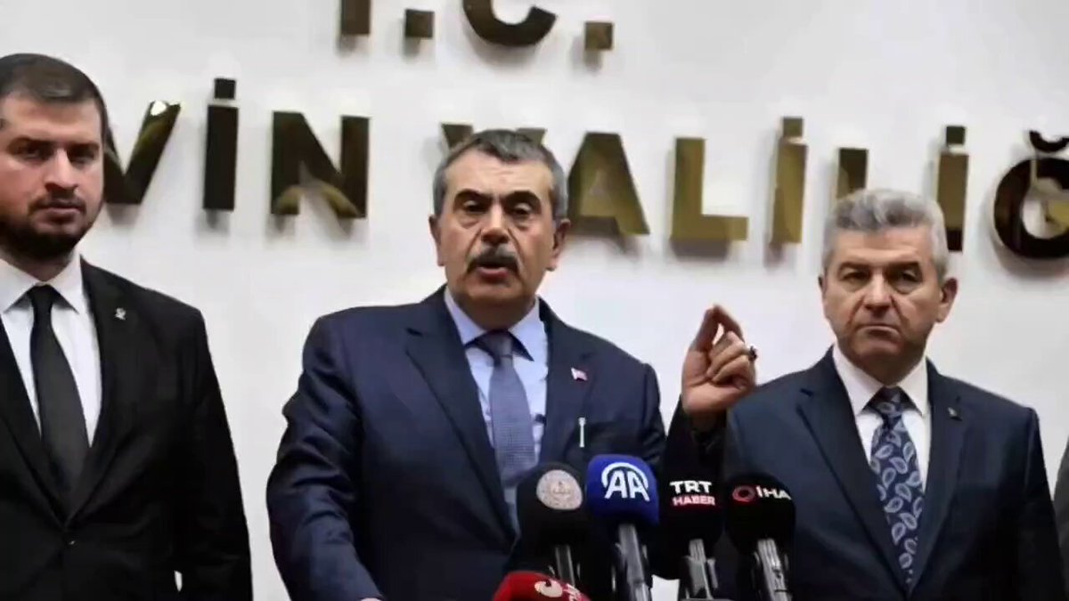 Bakan Yusuf Tekin’den sert tepki: Özgür Özel kadar midesi geniş bir insan değilim. ______ #TaşacakBuDeniz Milat Olsun Zarife Skriniar Esme Çeyrek Mafya #tehol