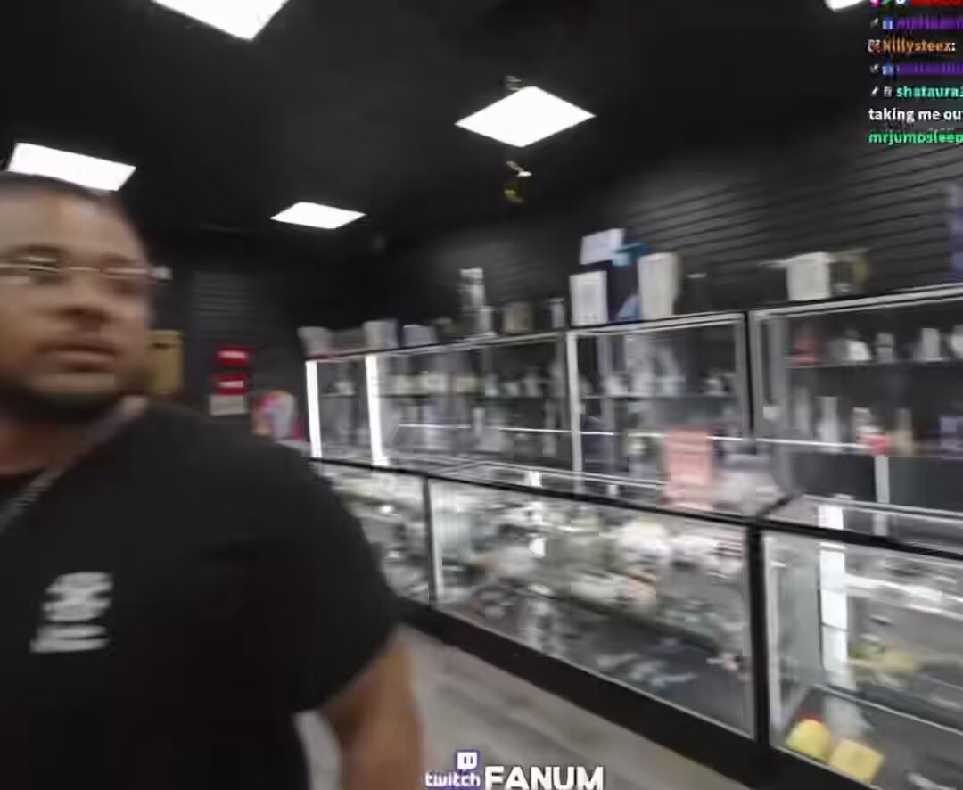 Fanum pulled up to a hookah store &amp; uses his Dominican accent to get a discount 😭😭