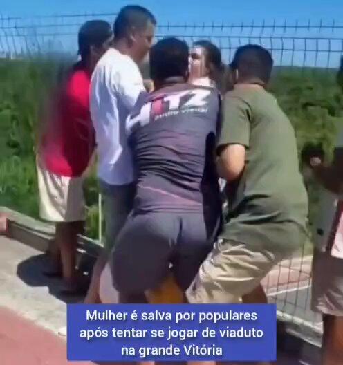 Vários heróis reunidos