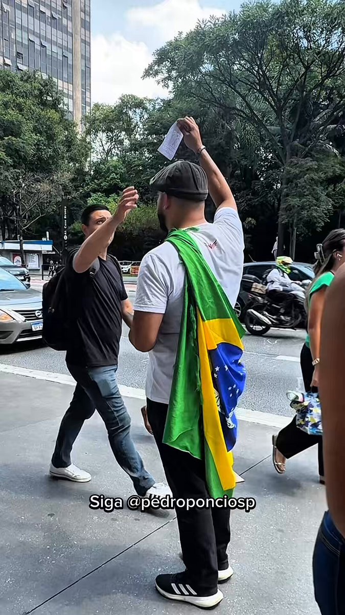 Quem não divulgar é petista 😂 Não tô achando os 60M de eleitores do Lula🤔
