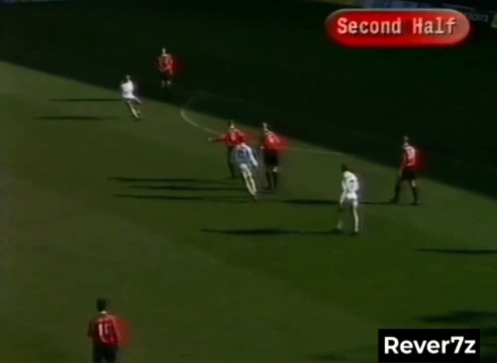 #OnThisDay 20th of February 2000: Manchester United held a 3 point lead on Leeds United in what was a top of the table clash at Elland Road. We won 1-0 courtesy of a fantastic Andy Cole goal.
