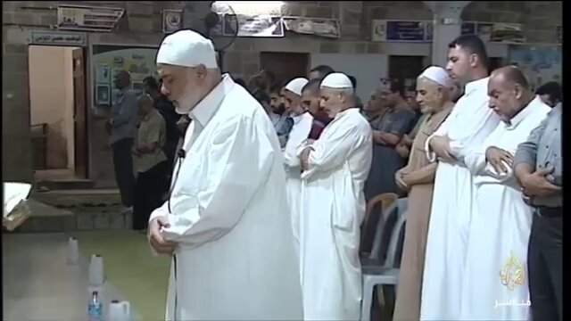 صلاة التراويح بصوت القائـد الشّهيـد أبو العبـد هنيّة إلى من وصفهم بالمنحرفين، جئني بمثلهم الآن إذا جمعتنا يا عُثمان المجامعُ لنا غُررٌ زُهرٌ وأنتَ لوامعُ