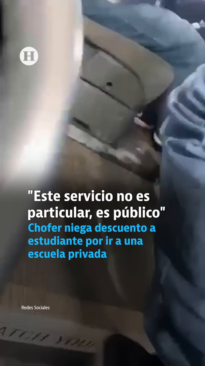 Un chofer de #Tijuana se hizo viral en redes sociales al negar el descuento de estudiante a una joven de escuela privada, argumentando que el beneficio era solo para alumnos de instituciones gubernamentales.🔴 Pese a que la alumna le reclamó y le dijo que no había ningún artículo que lo respaldara, el conductor insistió en que el servicio público no aplicaba descuentos a estudiantes que pagan colegiatura. 🗣️ “Escuelas particulares, no… la ayuda a los estudiantes es gubernamental”, dice el chofer.