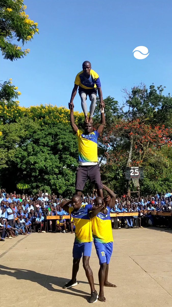 Abagize Itsinda Acrobat Umurabyo ryashinzwe n'abasore 10 bagororerwa Iwawa, biyerekanye mu gitaramo kiri kubera kuri iki kirwa kigororerwamo abasore n’abagabo batandukanye. Abarigize babwiye IGIHE ko bifuza ubufasha, ku buryo bamaze kugororwa bakomeza ibikorwa byabo bikazabatunga. Bahamya ko bagororotse, ko baciye ukubiri n'ubujura bwatumye bajyanwa Iwawa.