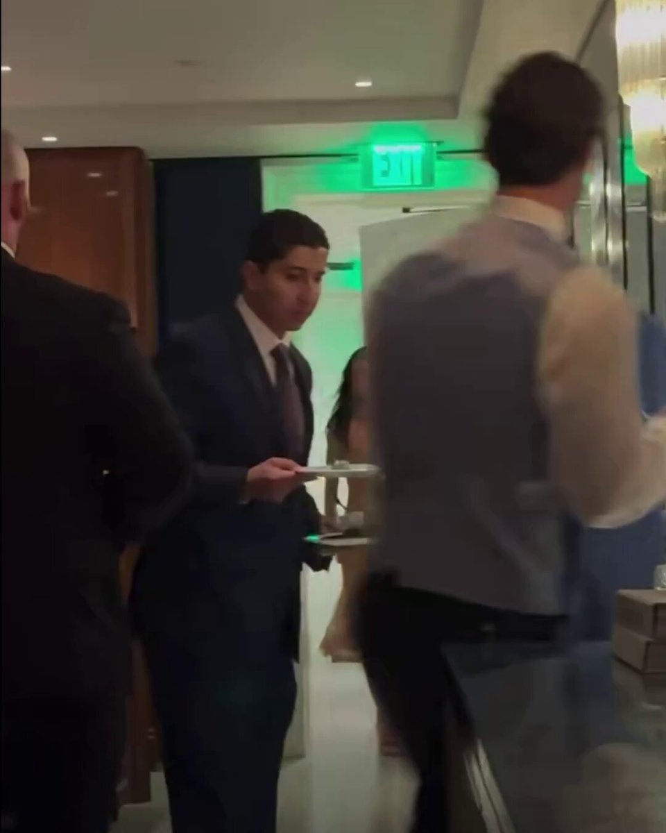 🟥 #ShortStory Once upon a time, a great former Prime Minister of Canada, lived happily ever after. 🙂 The END.