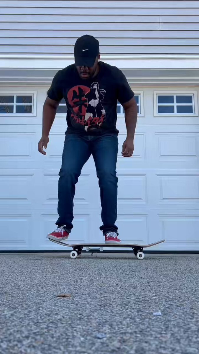 ollies are the hardest things to learn as 36 year old adult. here are my best attempts from this session