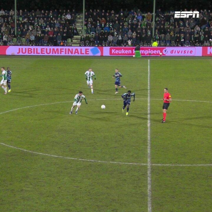 Na een afgekeurde goal is het nu wel raak voor Skye Vink 👏 #dorjaj